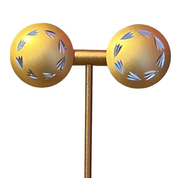 🤯5/$20🤯 Vintage Gold And Silver Round Stud Earrings - Picture 1 of 4